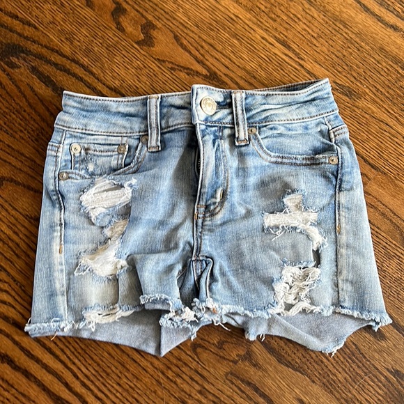 Light wash. American eagle in great condition. Jean shorts. - Picture 1 of 2